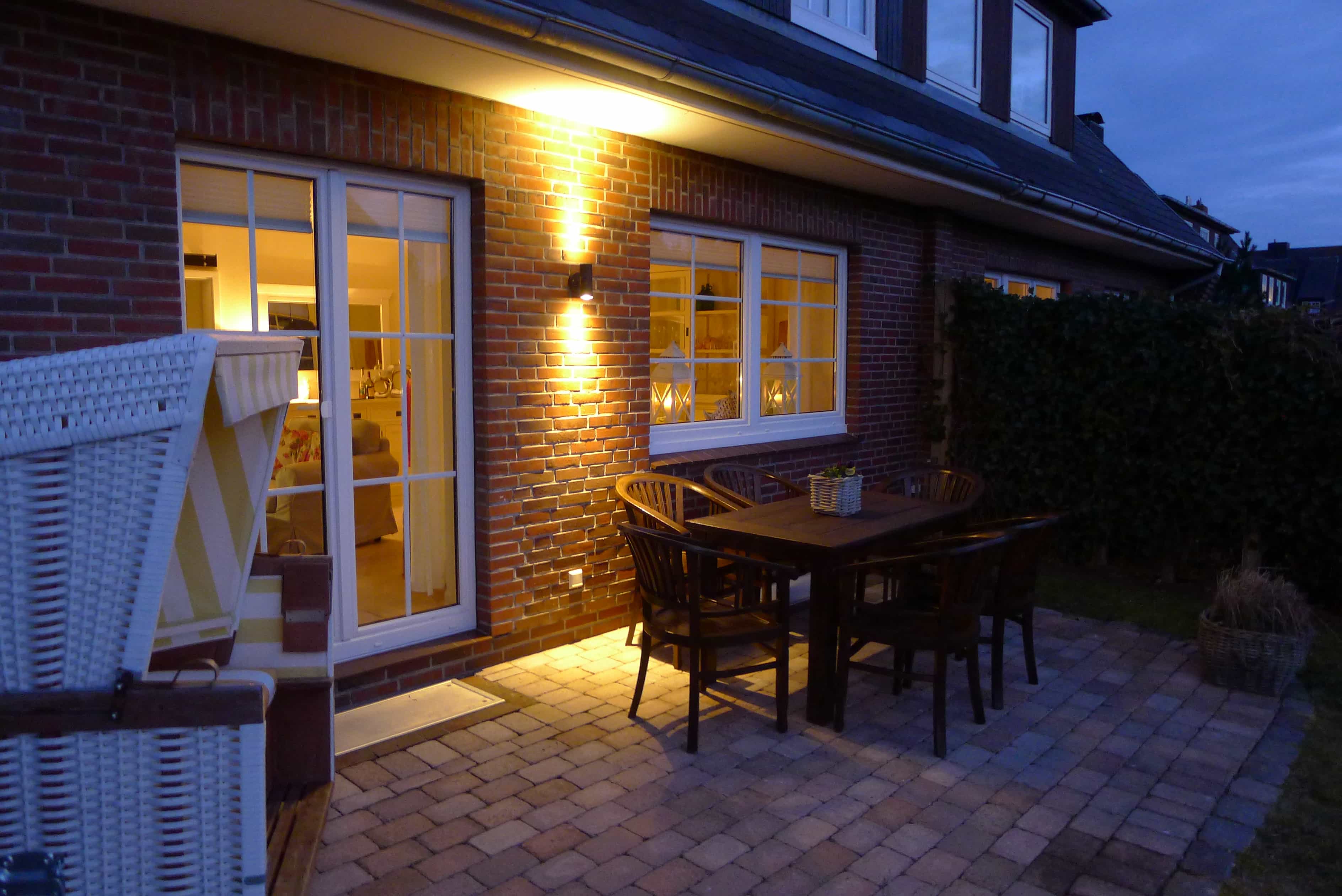 Terrasse vorne Abenddämmerung